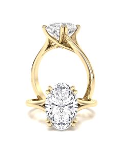 A delightful oval cut diamond ring in 18ct yellow gold