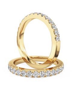 A stylish round brilliant cut diamond eternity/wedding ring in 18ct yellow gold