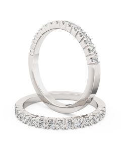 An elegant diamond set ladies wedding/eternity ring in 18ct white gold
